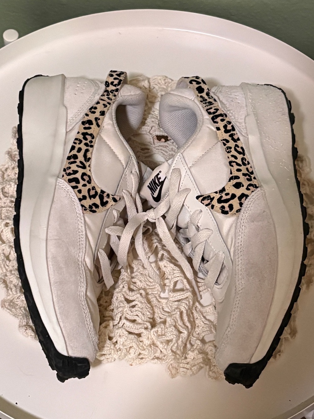 Nike Womens Waffle Cream/Leopard Accent Sneakers - Picture 7 of 8